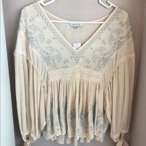 UNWORN and WITH TAGS AE boho top!!🤩🤩